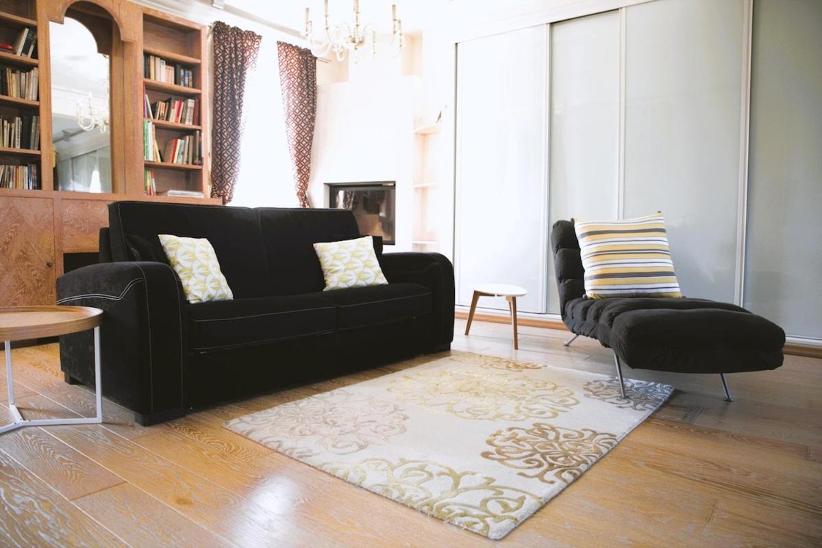 Apartment Beautiful Unique 1 Bedroom *