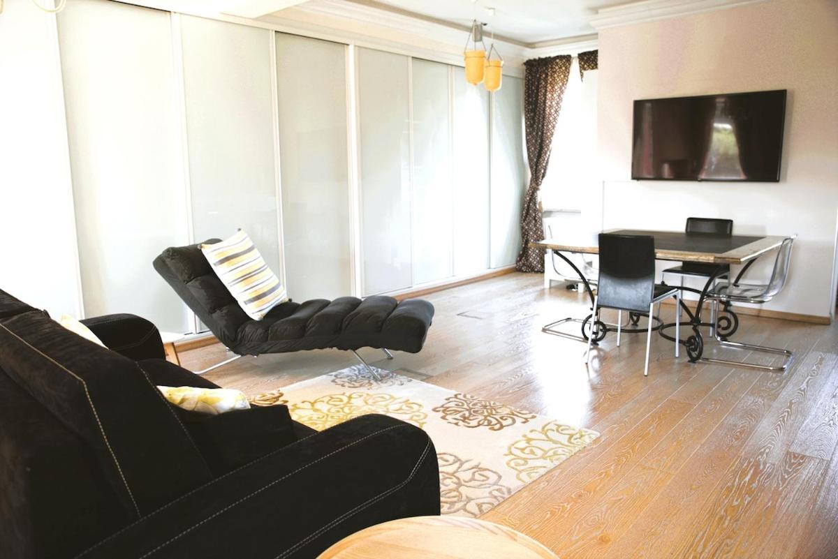 Beautiful Unique 1 Bedroom