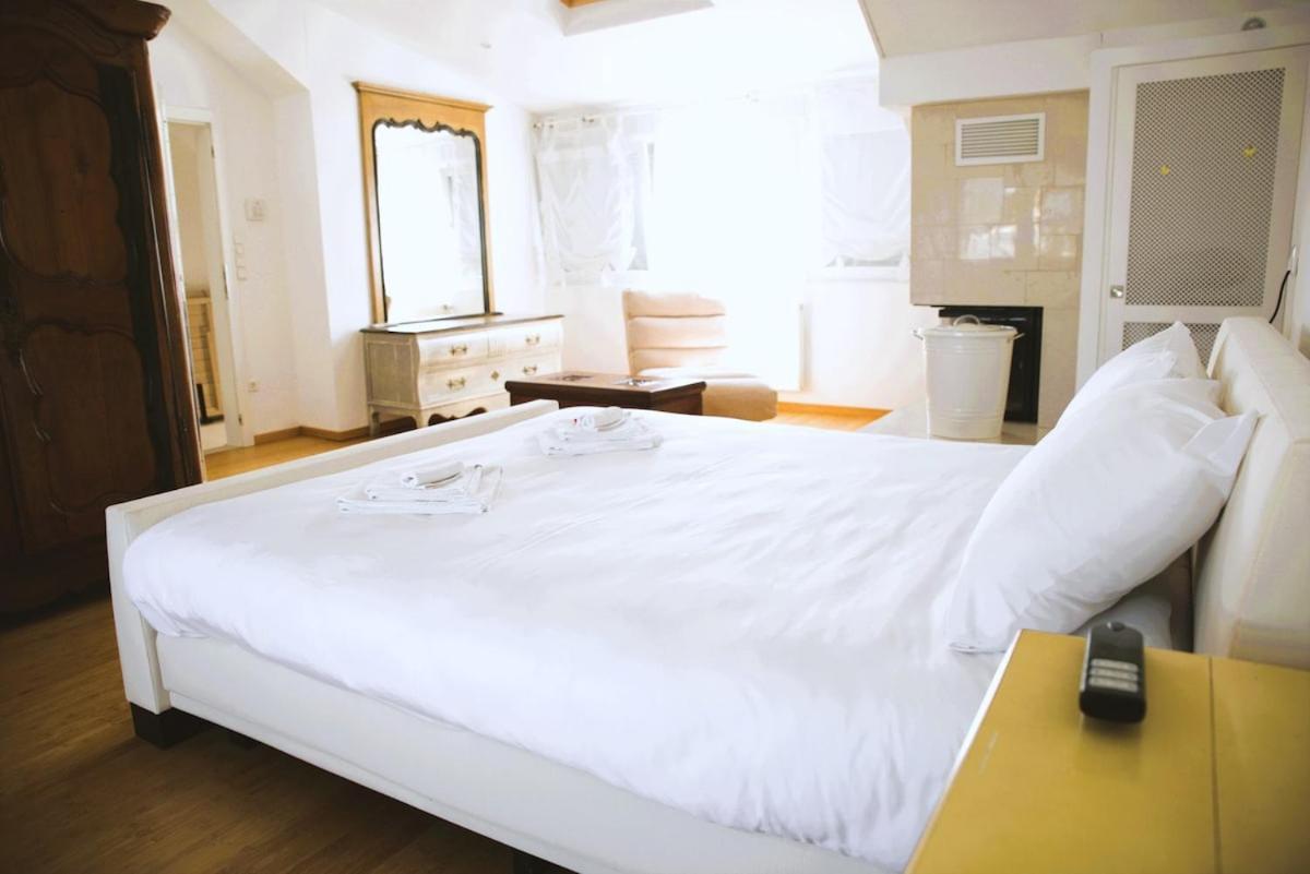 Beautiful Unique 1 Bedroom Luxemburg